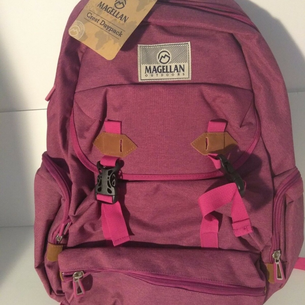 Magellan Outdoors Crest DayPack Backpack Authentic